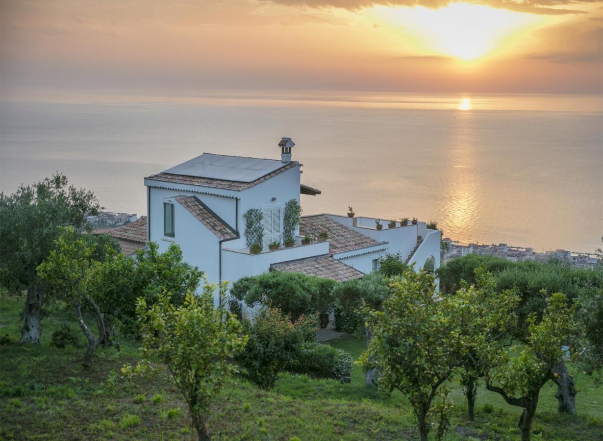Villa Laura Capo dʼOrlando Zewnętrze zdjęcie